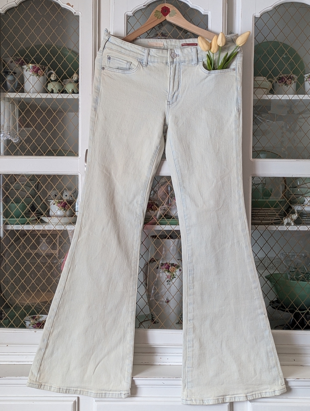 SZ 28 Pilcro Women's Light Distressed Wash Flared Jeans 70s Style Festival